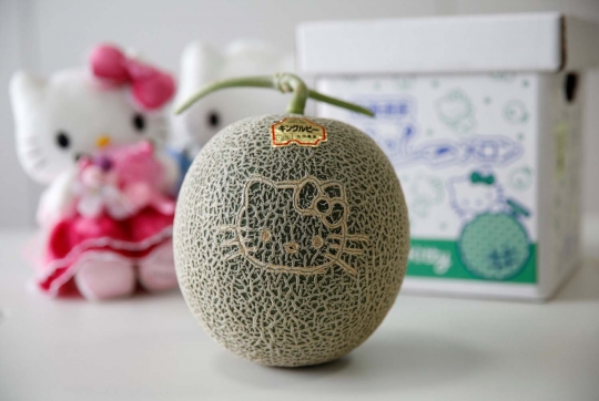 Wujud lucu melon Hello Kitty buatan Jepang