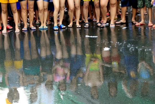 Berbasah-basahan di perayaan unik warga Filipina