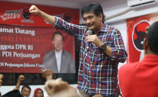 Wagub Djarot hadiri buka bersama di Kantor DPC PDIP Jakut