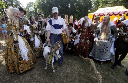 Kontes kambing tercantik di Lituania