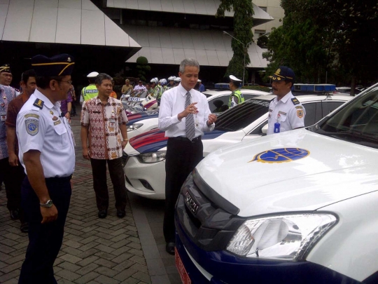 Ganjar Pranowo pimpin gelar pasukan persiapan mudik Lebaran 2016