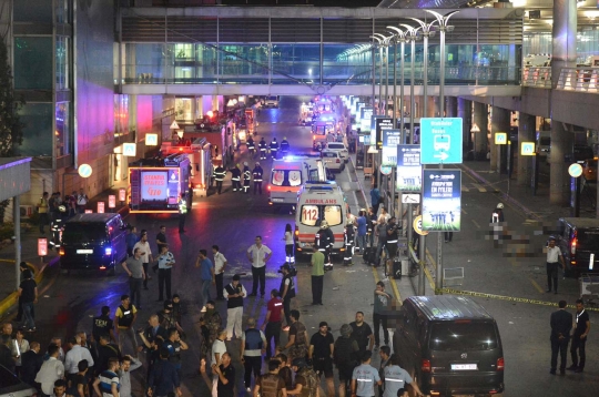 Suasana mencekam Bandara Istanbul usai serangan bom bunuh diri