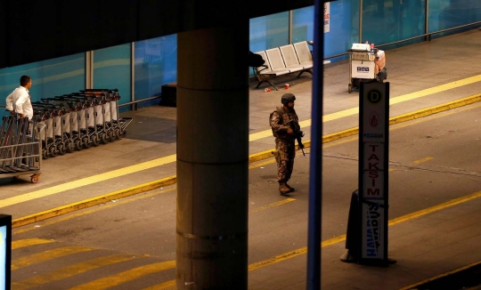 Suasana mencekam Bandara Istanbul usai serangan bom bunuh diri