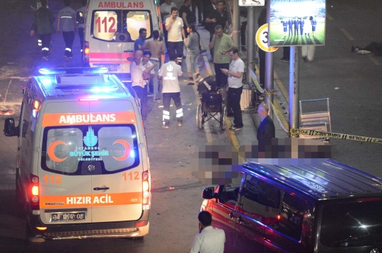 Suasana mencekam Bandara Istanbul usai serangan bom bunuh diri