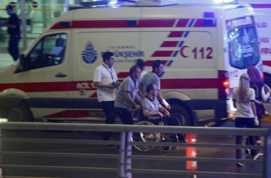 Suasana mencekam Bandara Istanbul usai serangan bom bunuh diri