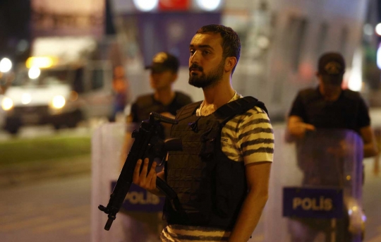 Usai penyerangan bom, pengamanan bandara Istanbul berlapis