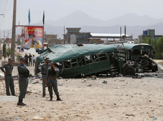 Bom hantam rombongan bus akpol Afghanistan, 27 tewas