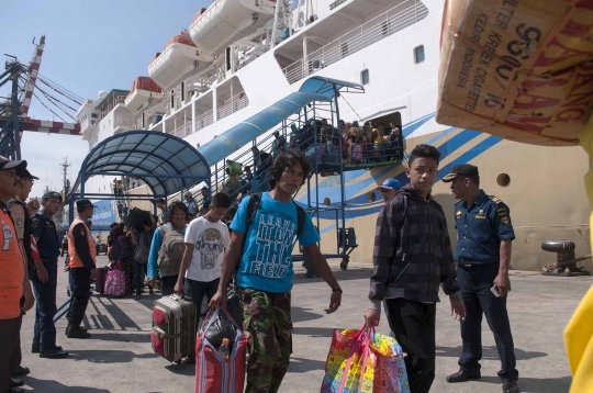 Ratusan pemudik dari Indonesia Timur tiba di Pelabuhan Tanjung Priok