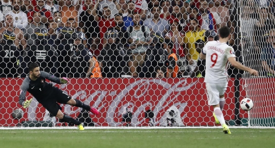 Adu penalti dramatis Polandia vs Portugal
