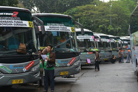 Pertamina berangkatkan 4.900 pemudik ke kota di Jawa dan Sumatera