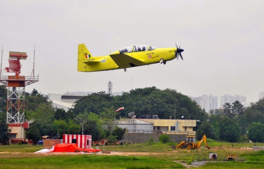 Mengenal Tejas, pesawat tempur pertama buatan India