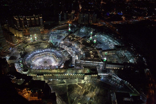 Keindahan Masjidil Haram dari udara sambut malam Lailatul Qadar