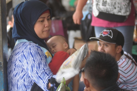 H-2 Lebaran, arus mudik di Terminal Pulogadung terpantau sepi