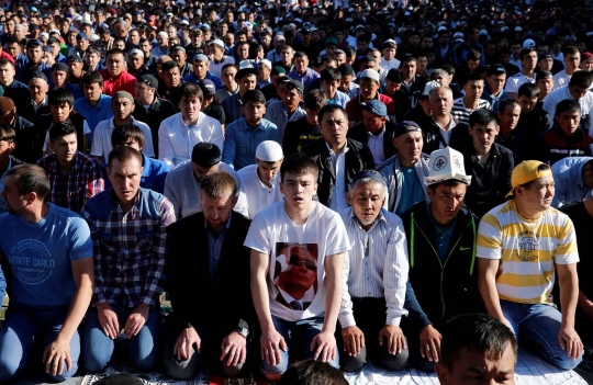 Ratusan ribu muslim Rusia laksanakan salat Idul Fitri