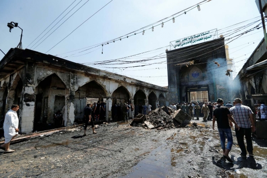 Porak-poranda masjid di Irak dihantam bom, 30 tewas