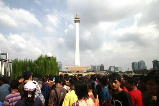 Ribuan pengunjung padati Monas