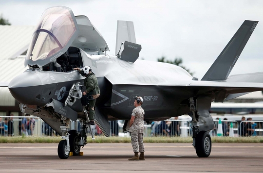 Ini wujud F-35B Lightning II, jet siluman paling mematikan