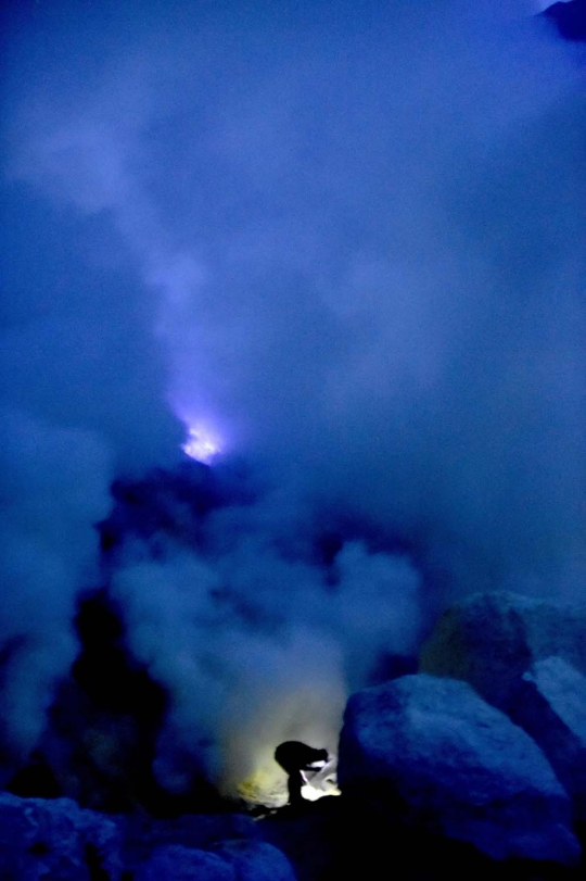 Perjuangan warga kaki Gunung Ijen bertahan hidup dari belerang