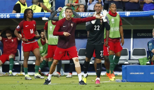 Aksi Ronaldo saat jadi asisten pelatih dadakan