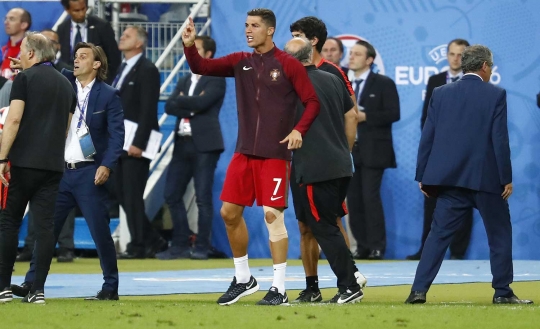 Aksi Ronaldo saat jadi asisten pelatih dadakan