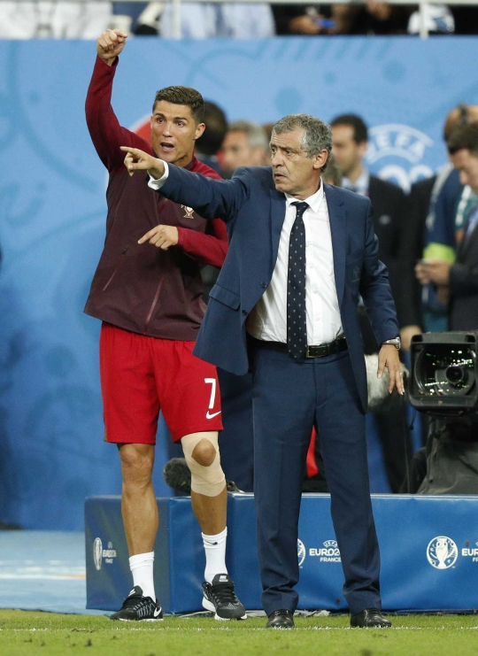 Aksi Ronaldo saat jadi asisten pelatih dadakan