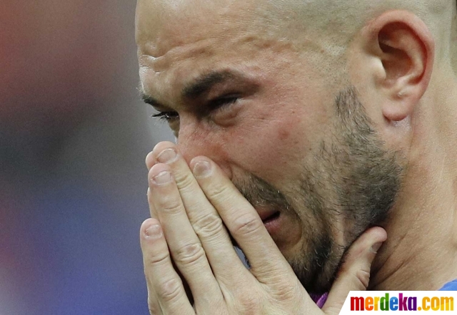 Foto Wajah  wajah sedih  para pemain Prancis usai ditekuk 