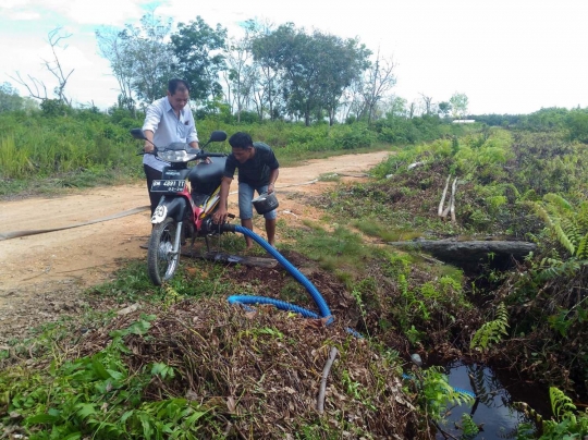 Inovatif, sepeda motor ini disulap untuk padamkan kebakaran hutan