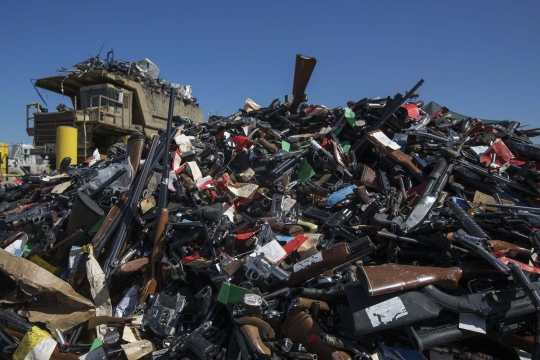 Rekor, polisi Los Angeles musnahkan 7.044 pucuk senjata api