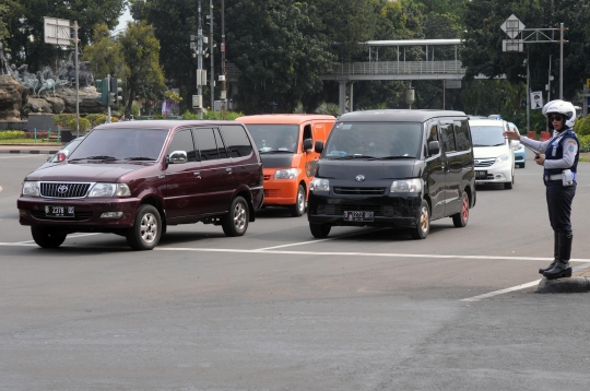 Mulai 27 Juli, sistem ganjil genap resmi diuji coba