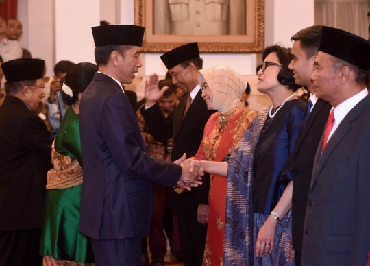Presiden Jokowi lantik 13 menteri baru hasil reshuffle jilid 2