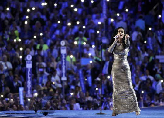 Katy Perry gebrak panggung Konvensi Nasional Partai Demokrat