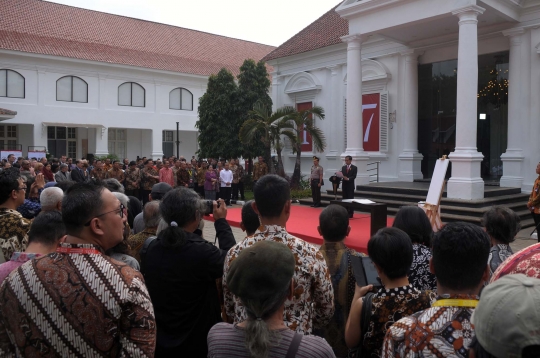 Buka pameran Goresan Juang Kemerdekaan, Jokowi melukis di kanvas