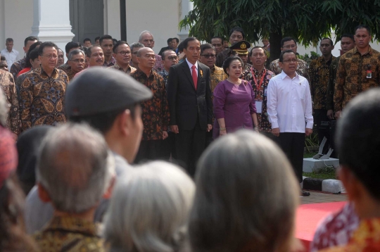 Buka pameran Goresan Juang Kemerdekaan, Jokowi melukis di kanvas