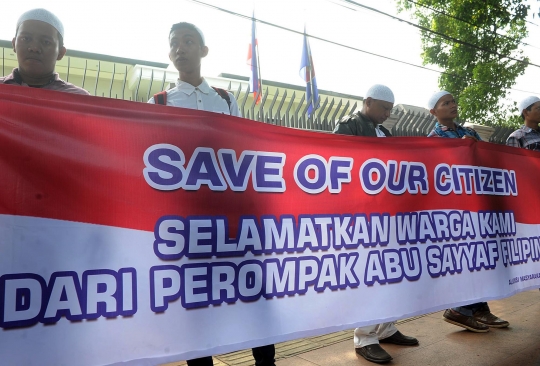 Demo pembebasan sandera WNI, demonstran tuntut Filipina tegas