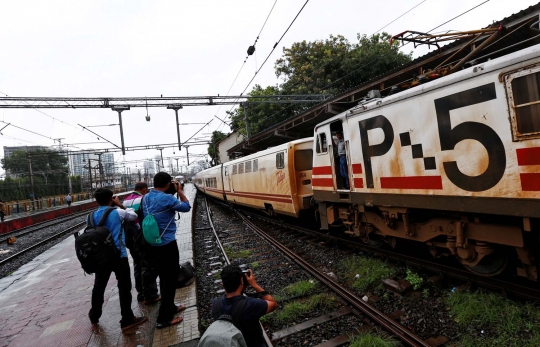 India datangkan kereta cepat buatan Spanyol