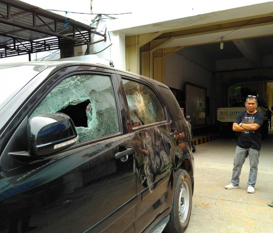 Kondisi rusak Balai Kota Makassar imbas bentrok polisi vs Satpol PP