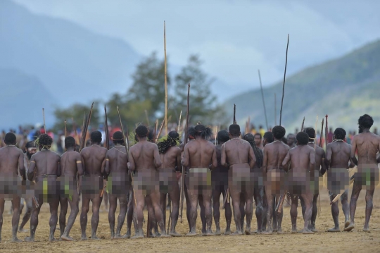 Menyaksikan perang antarsuku di Festival Lembah Baliem