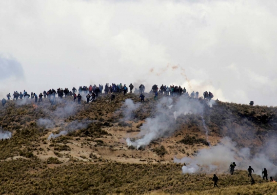 Demo penambang di Bolivia berujung bentrok dengan polisi