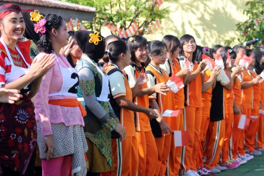 Keseruan napi Lapas Wanita 2A Malang gelar lomba balap bakiak