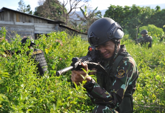 Aksi Brimob buru jejak kelompok Mujahiddin Indonesia Timur di Poso