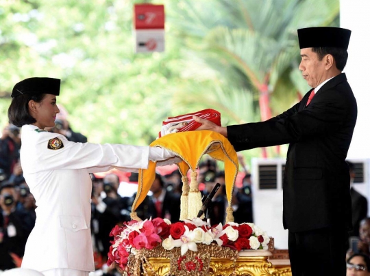 Suasana khidmat pengibaran Bendera Pusaka di Istana Merdeka