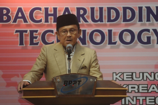 BJ Habibie beri anugerah 7 peneliti pencipta garam farmasi