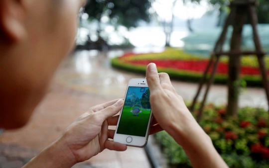 Potret para penggila Pokemon Go yang tak mengenal waktu dan cuaca