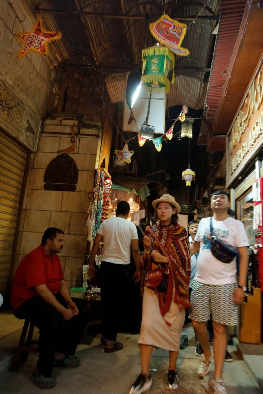Mengunjungi Khan El Khalili, pusatnya belanja oleh-oleh di Mesir