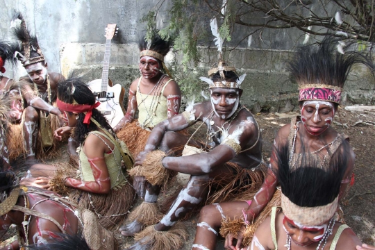 Suku Mimika Papua warnai keragaman budaya di Karnaval Danau Toba