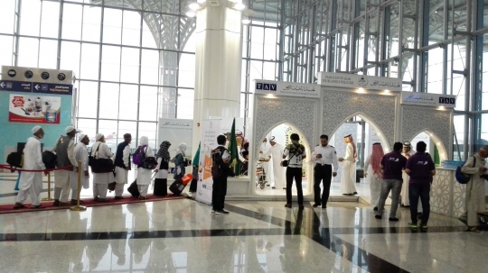 Cara unik Bandara Madinah sambut kedatangan calon jemaah haji