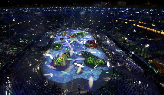 Meriahnya acara penutupan Olimpiade Rio 2016