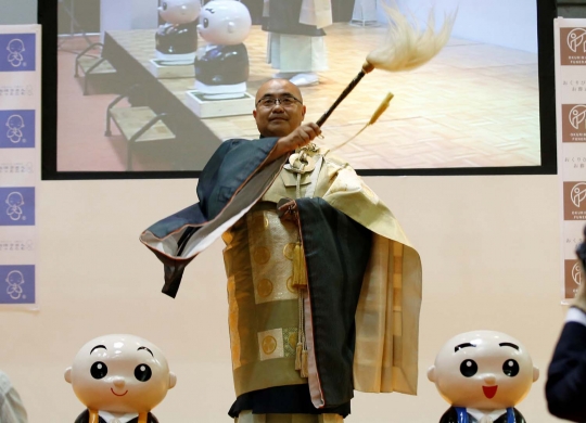 Perempuan ini menangkan Kontes Biksu Tertampan di Jepang