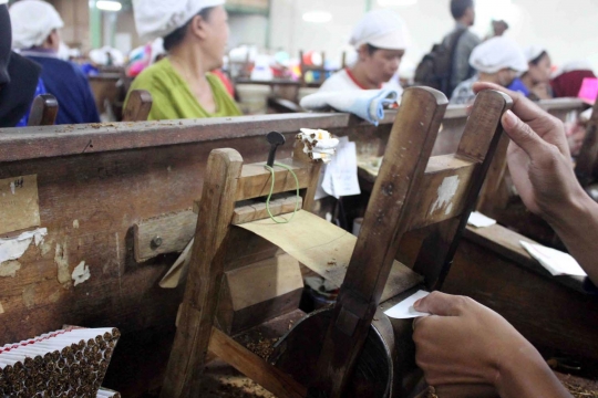 Menengok nasib buruh linting di Malang hadapi kenaikan harga rokok