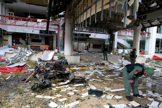 Begini pemandangan mengerikan efek ledakan bom mobil di Thailand